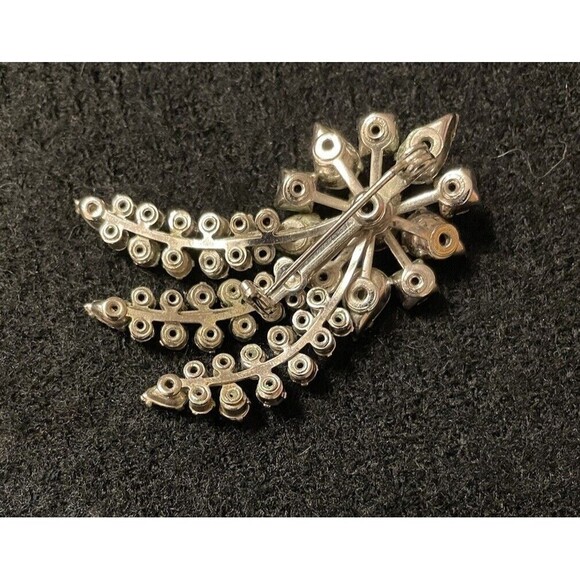 Vintage Brooch Clear Rhinestones Shooting Star Flower Burst Pin Silver Tone - Picture 3 of 6